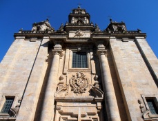 Fachada da igrexa de Santiago de Pontedeume